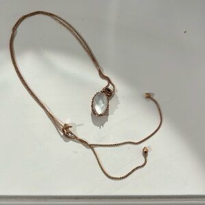 Kendra Scott necklace